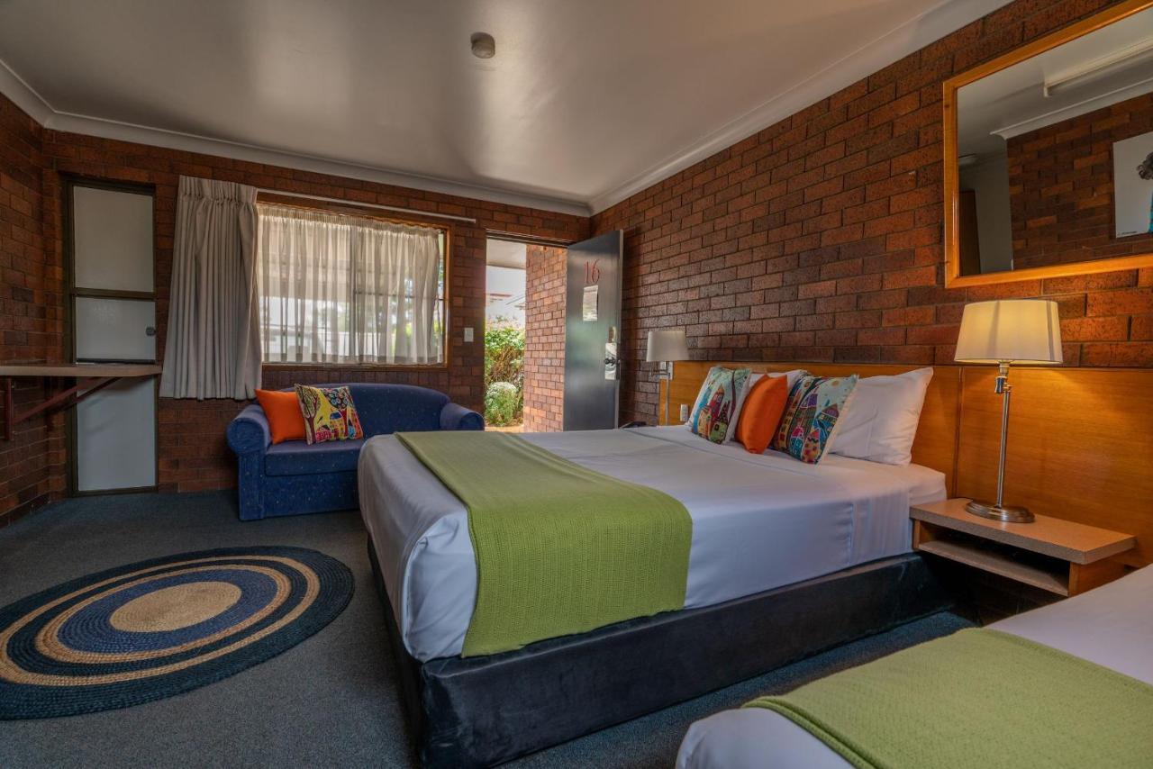 Country Pathfinder Motor Inn Dalby Εξωτερικό φωτογραφία