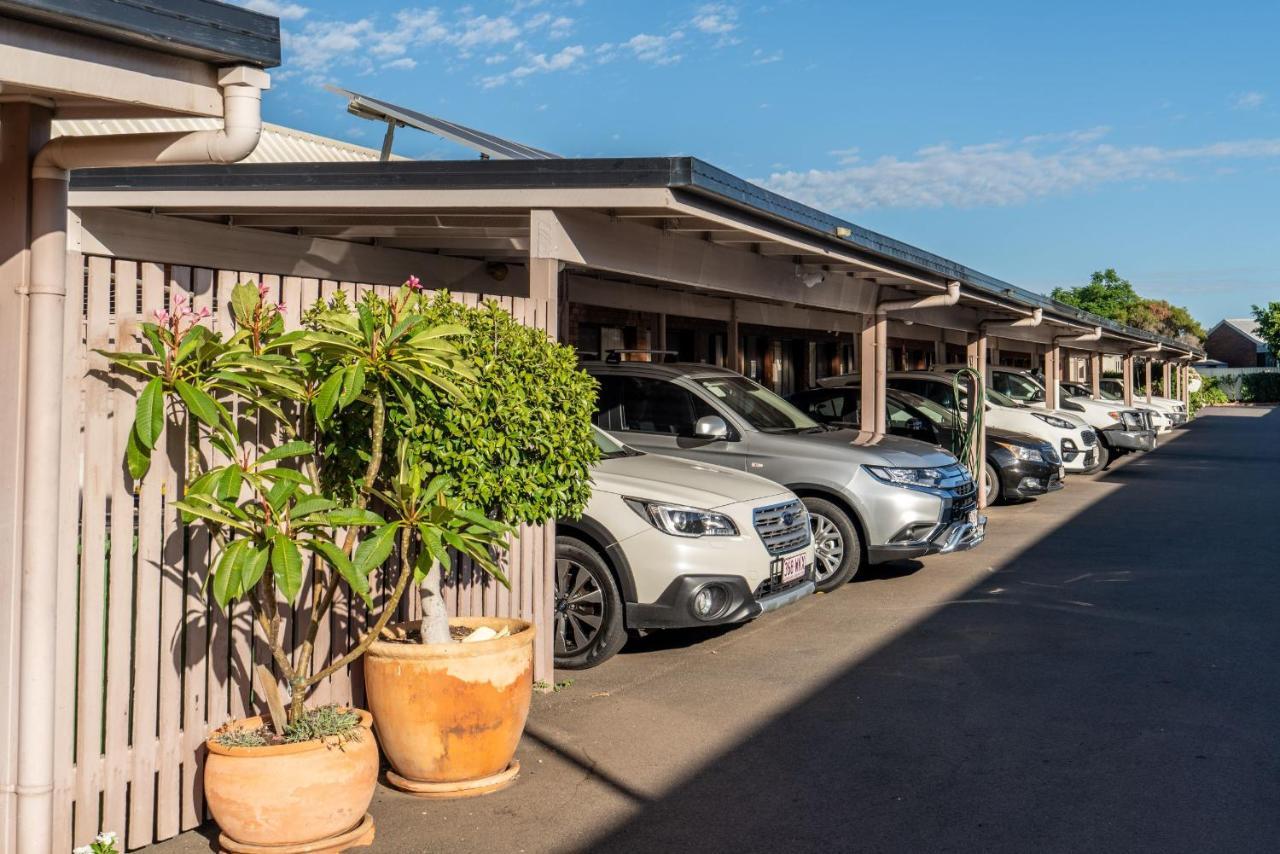 Country Pathfinder Motor Inn Dalby Εξωτερικό φωτογραφία