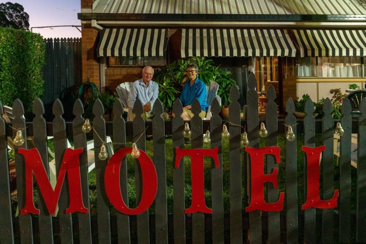 Country Pathfinder Motor Inn Dalby Εξωτερικό φωτογραφία