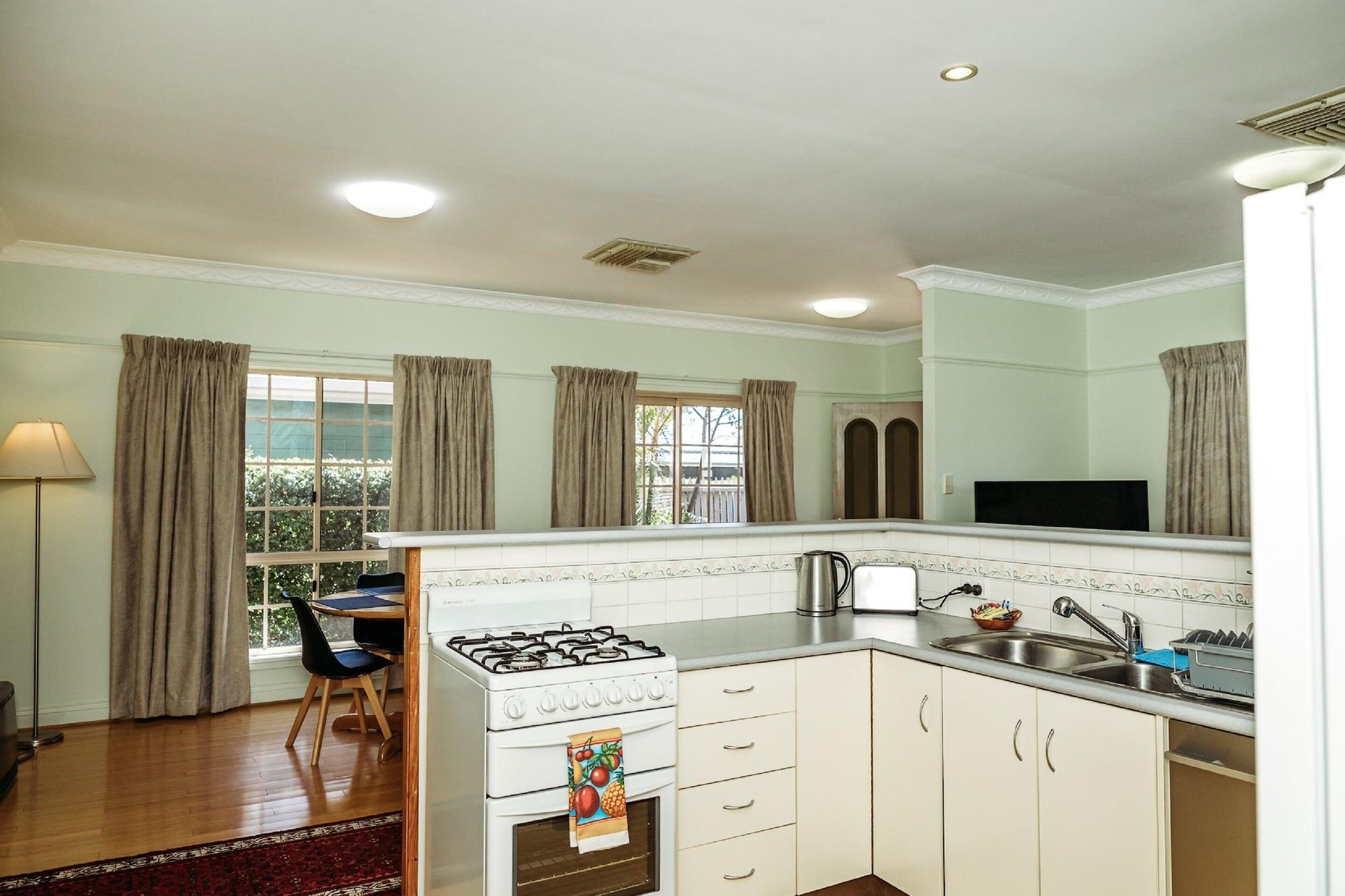 Country Pathfinder Motor Inn Dalby Εξωτερικό φωτογραφία