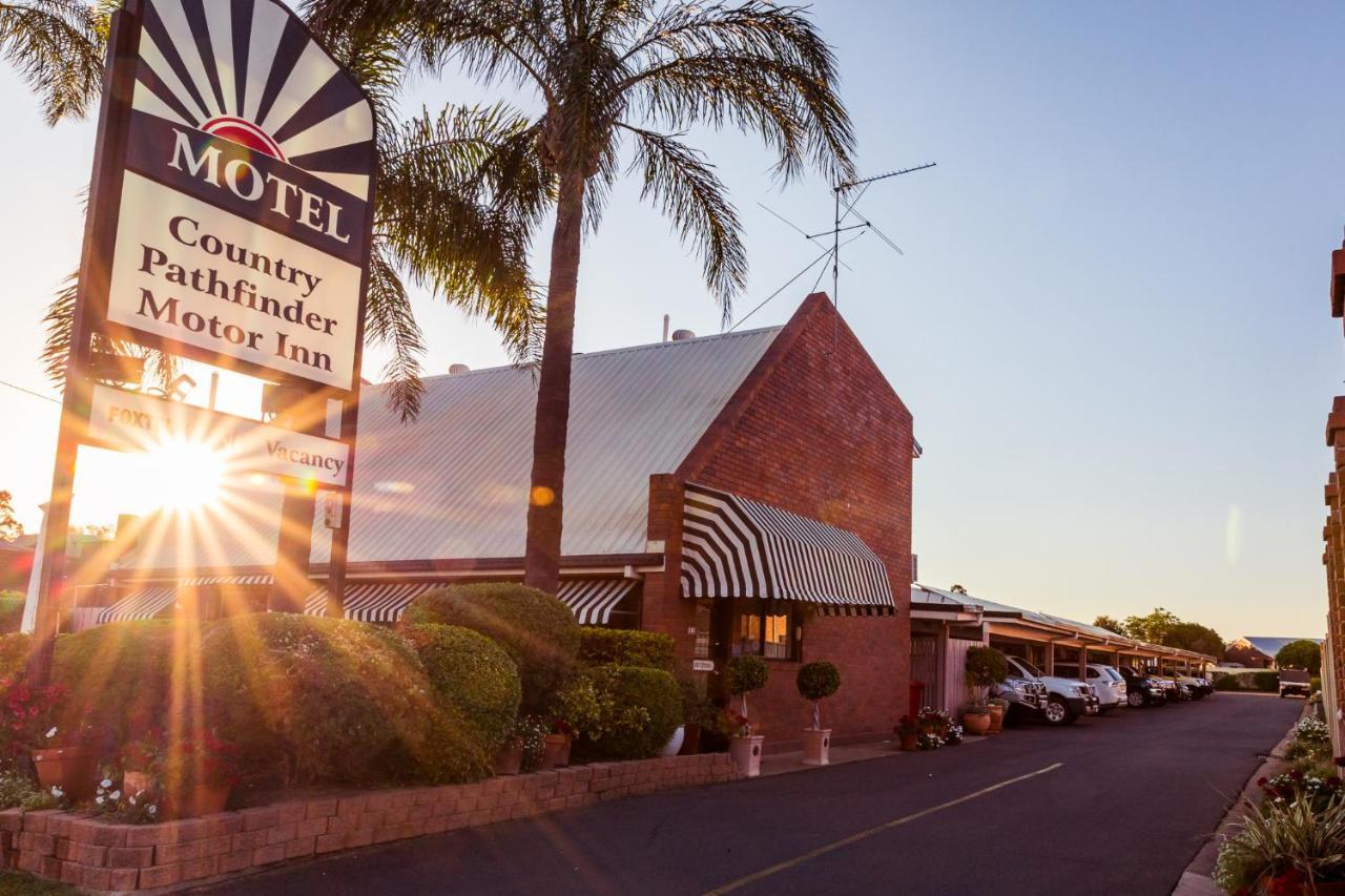 Country Pathfinder Motor Inn Dalby Εξωτερικό φωτογραφία