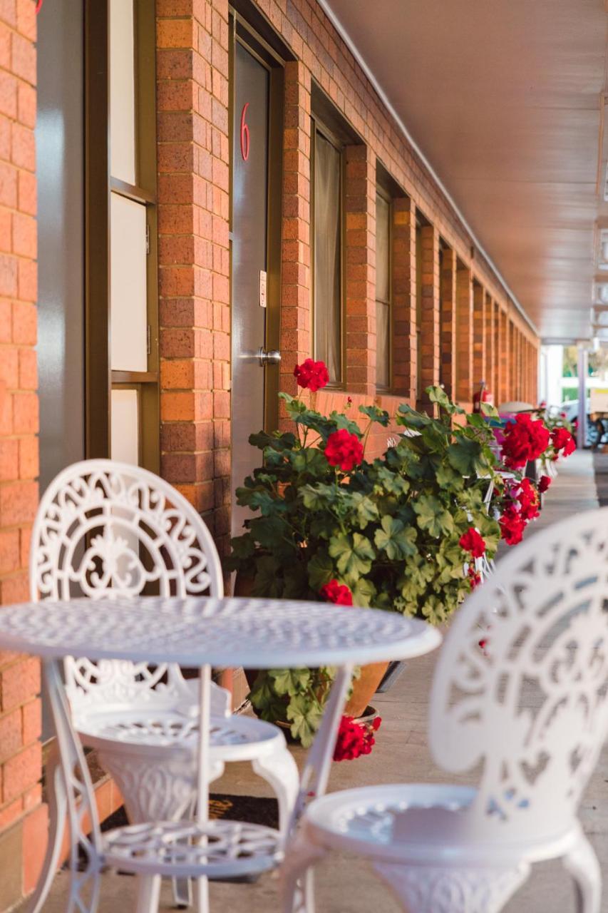 Country Pathfinder Motor Inn Dalby Εξωτερικό φωτογραφία